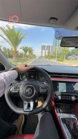 ئێم جی 6